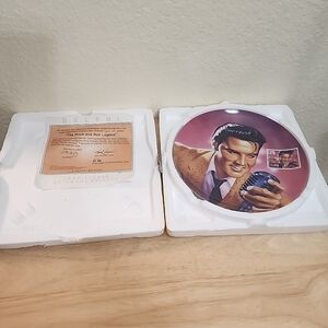 Elvis Presley "The Rock & Roll Legend" Collector Plate Delphi 1993 Plate 8611A